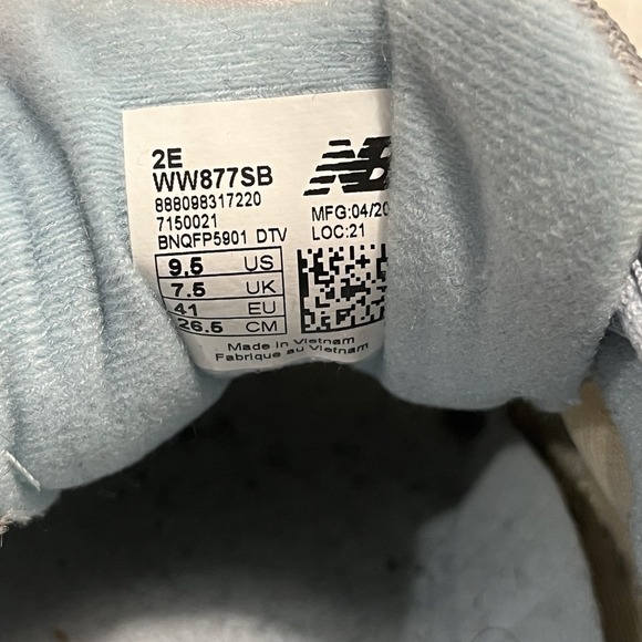 Size 9.5 - New Balance 877 Silver - WW877SB - Picture 5 of 7